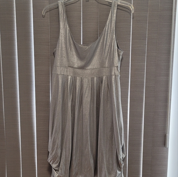 NWOT/ Lu Luvia Dress - Picture 2 of 4